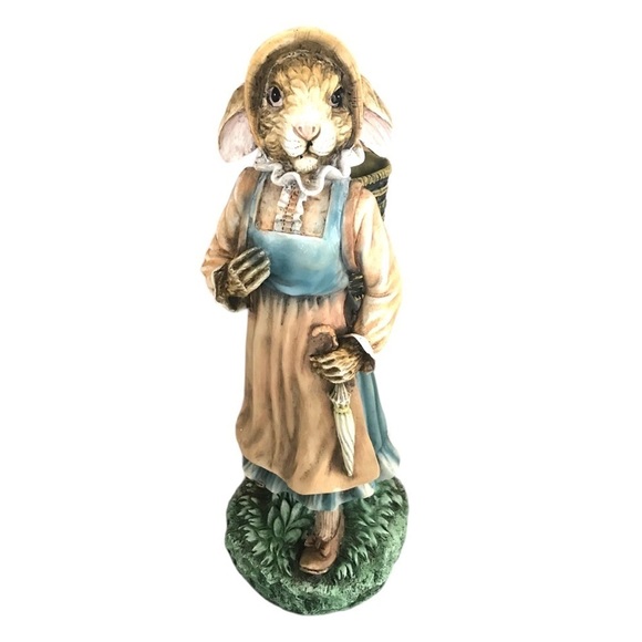 Vintage Bunny Mrs Rabbit 2004 Resin Statue Decor Open Basket Figure 2002
